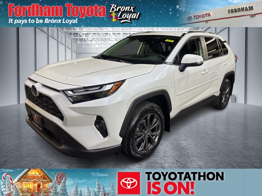 2022 Toyota RAV4 Hybrid XLE Premium AWD