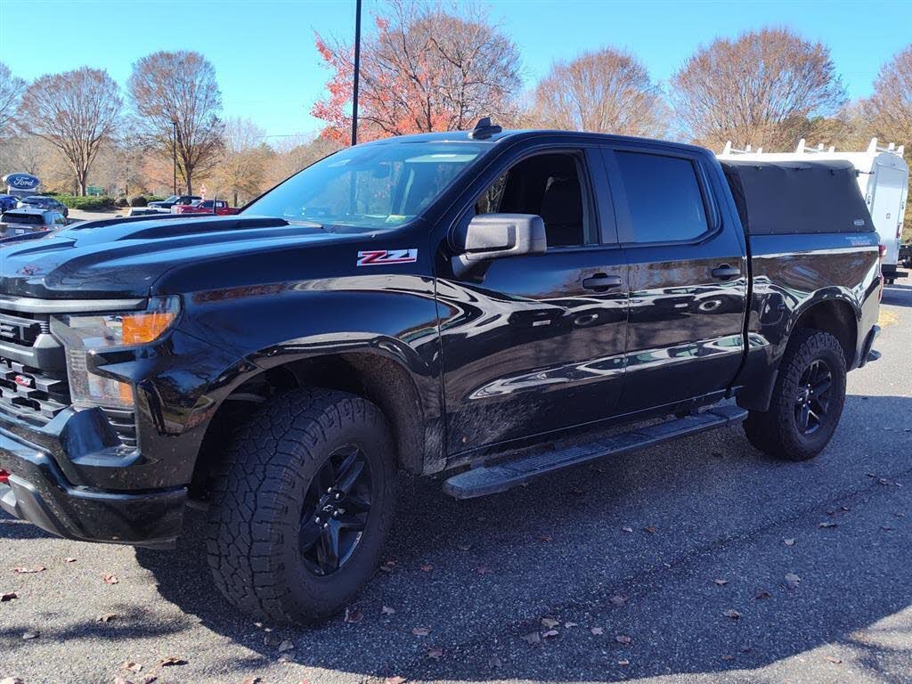 2023 Chevrolet Silverado 1500 Custom Trail Boss Crew Cab 4WD