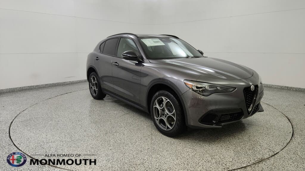 2025 Alfa Romeo Stelvio AWD