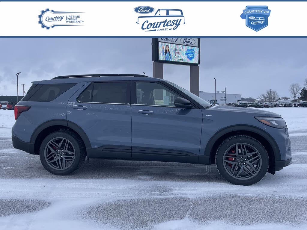 2026 Ford Explorer ST-Line AWD