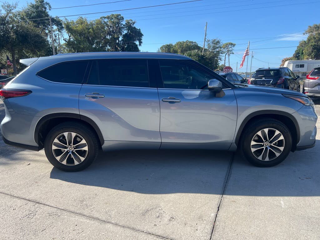 2021 Toyota Highlander XLE FWD