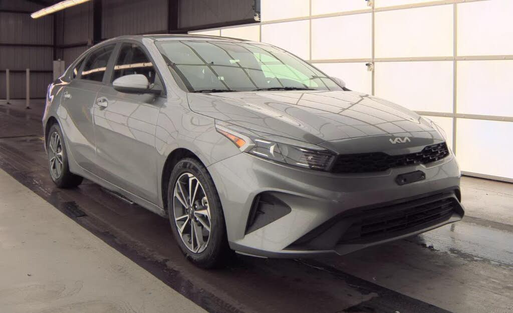 2024 Kia Forte LXS FWD