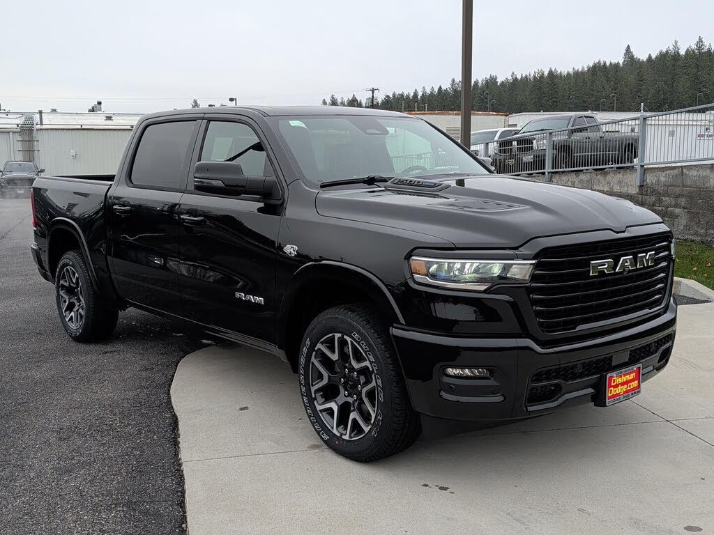 2026 RAM 1500 Laramie Crew Cab 4WD