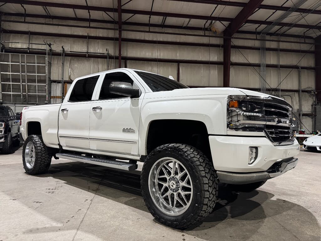 2018 Chevrolet Silverado 1500 High Country Crew Cab 4WD