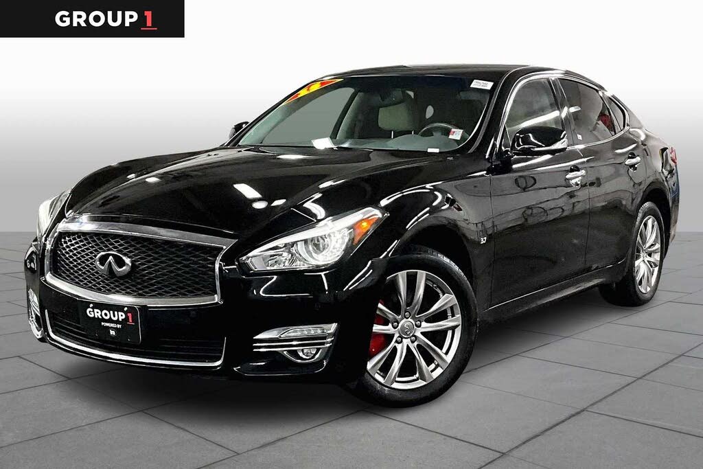 2015 INFINITI Q70 3.7 Sport AWD