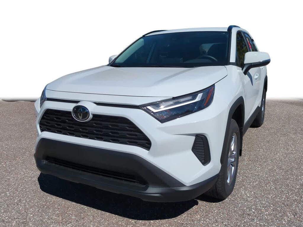 2025 Toyota RAV4 XLE FWD
