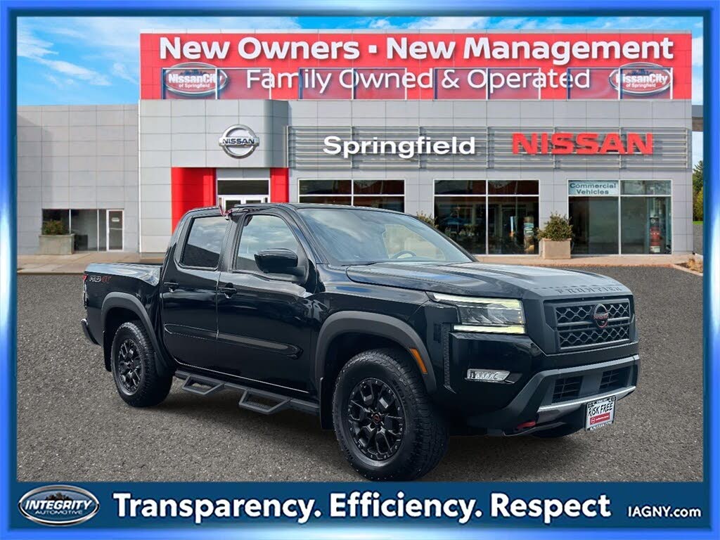 2022 Nissan Frontier PRO-4X Crew Cab 4WD