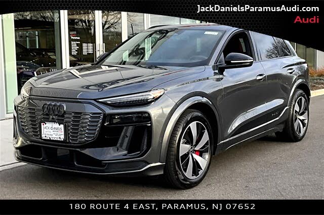 2025 Audi SQ6 e-tron quattro Premium Plus