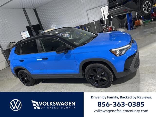 2025 Volkswagen Taos SE Black FWD