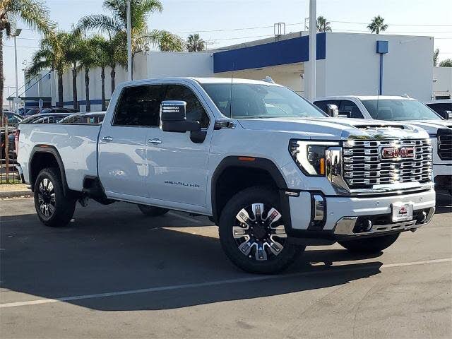 2026 GMC Sierra 2500HD Denali Crew Cab 4WD