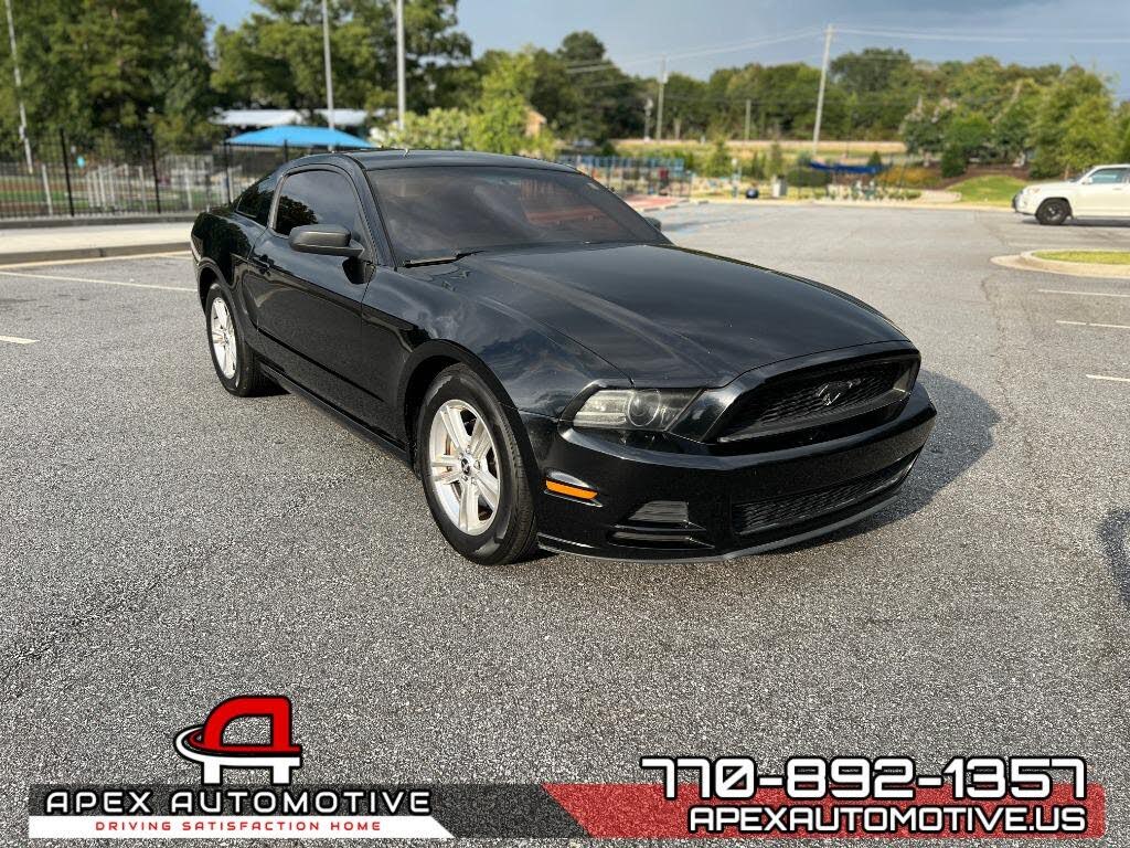2013 Ford Mustang V6 Coupe RWD