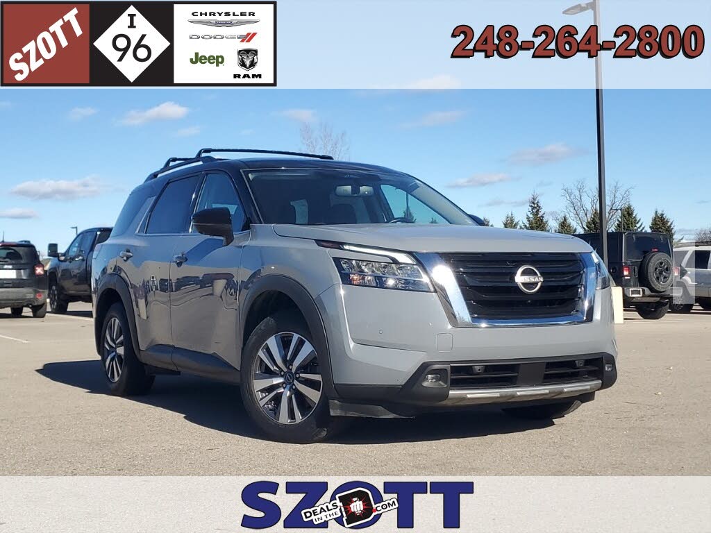 2022 Nissan Pathfinder SL 4WD