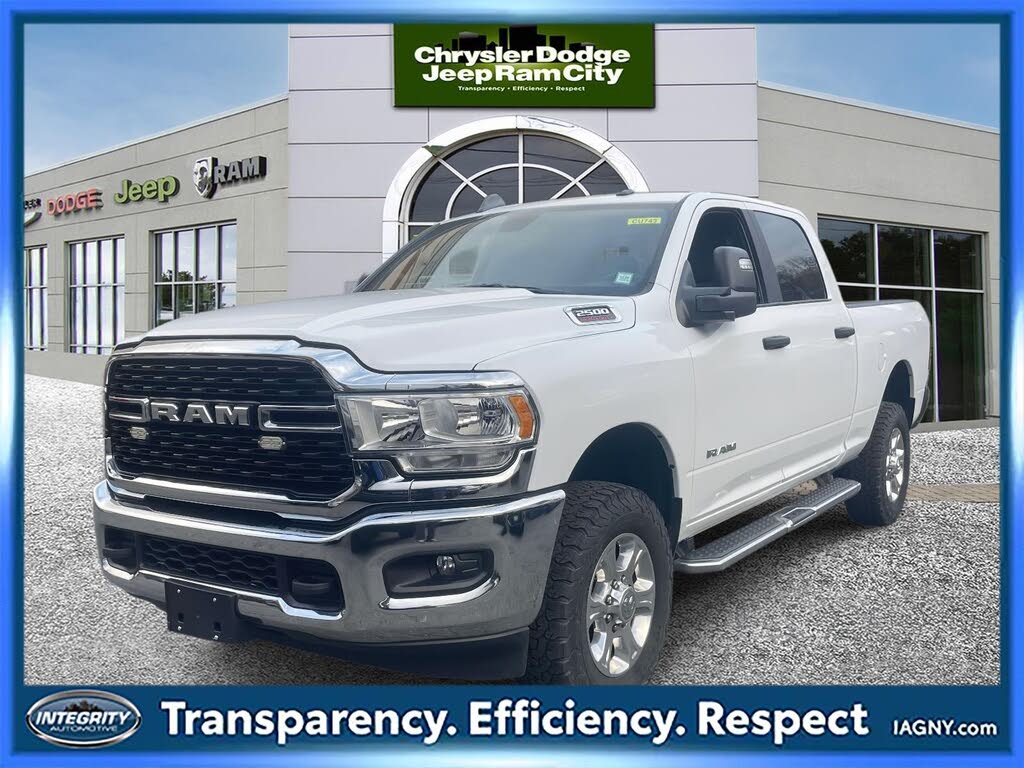 2024 RAM 2500 Big Horn Crew Cab 4WD