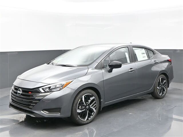 2025 Nissan Versa SR FWD