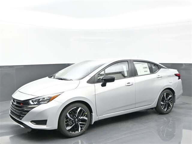 2025 Nissan Versa SR FWD