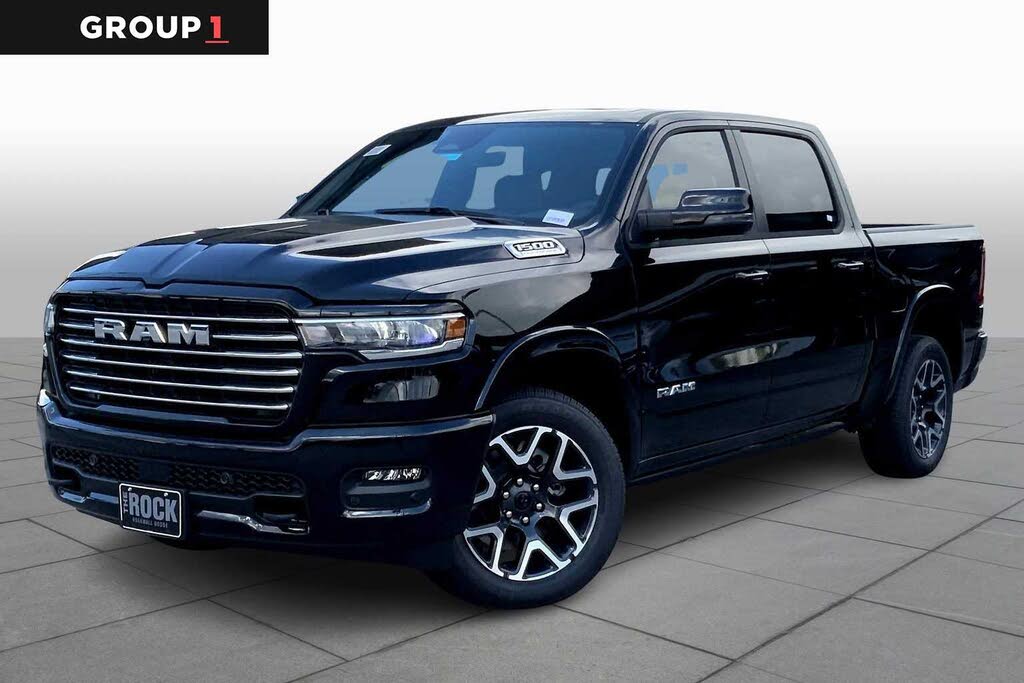 2026 RAM 1500 Laramie Crew Cab 4WD