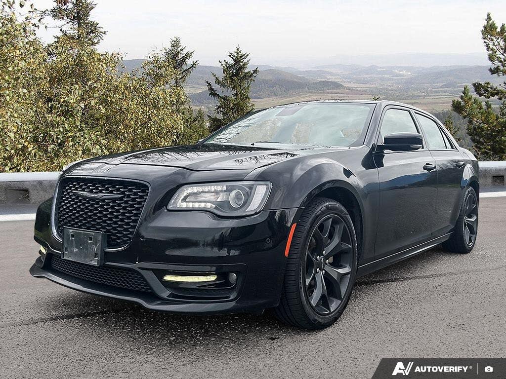 Chrysler 300 Touring L RWD 2022