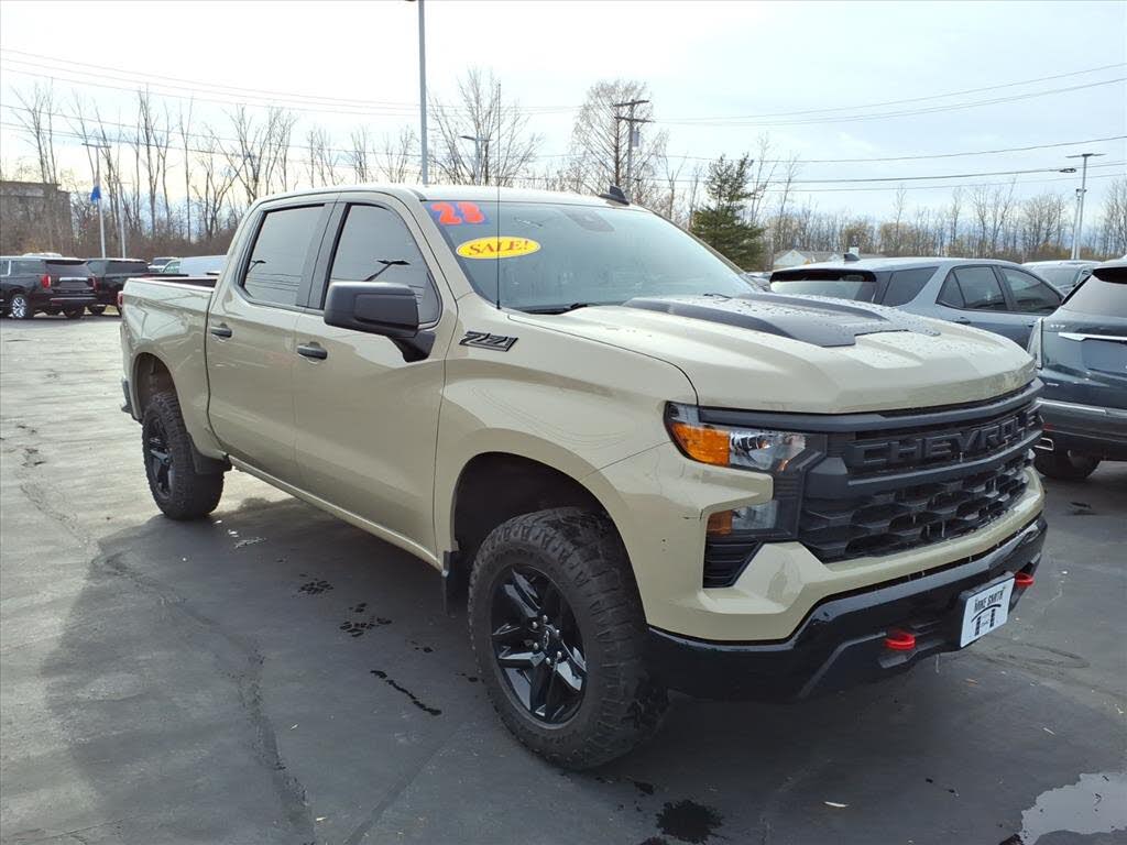 2023 Chevrolet Silverado 1500 Custom Trail Boss Crew Cab 4WD
