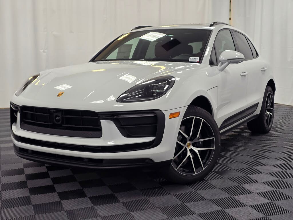 2025 Porsche Macan AWD