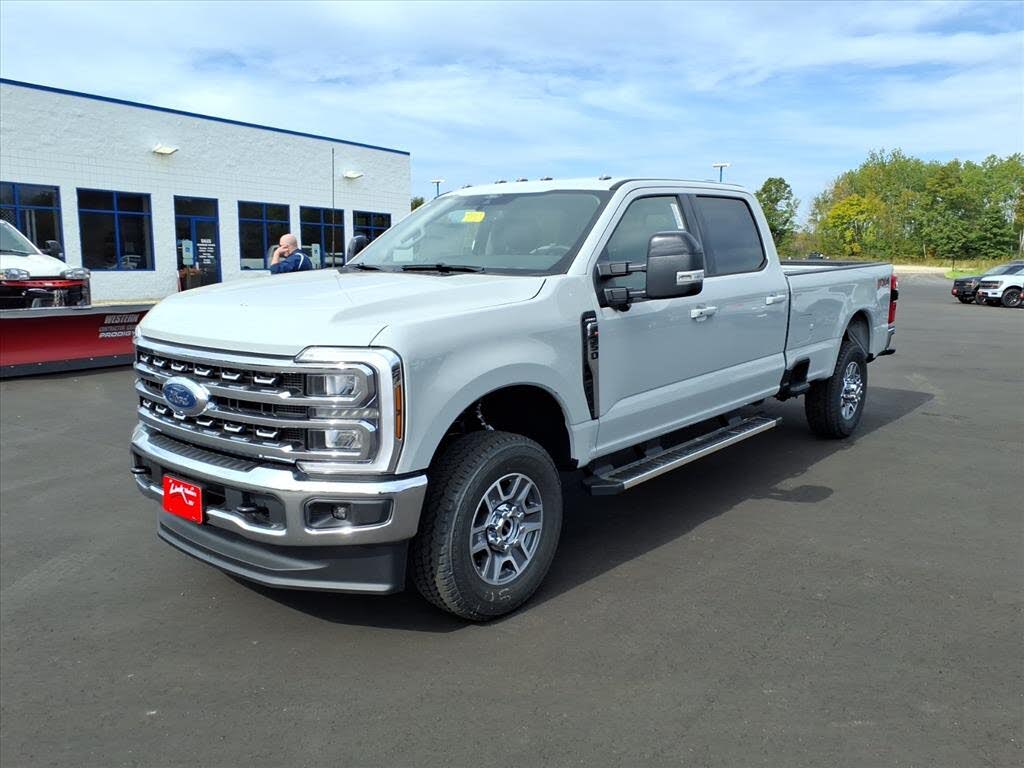 2026 Ford F-350 Super Duty Lariat Crew Cab 4WD