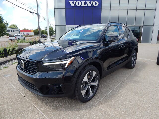 2026 Volvo XC40 B5 Plus AWD