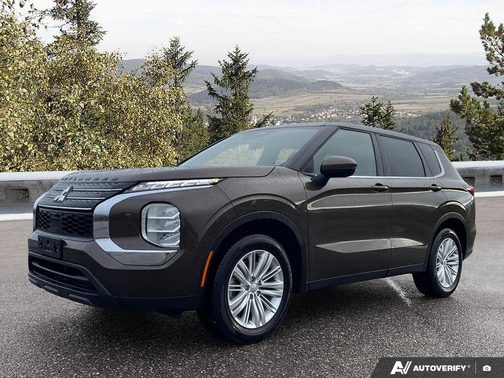 2023 Mitsubishi Outlander ES S-AWC