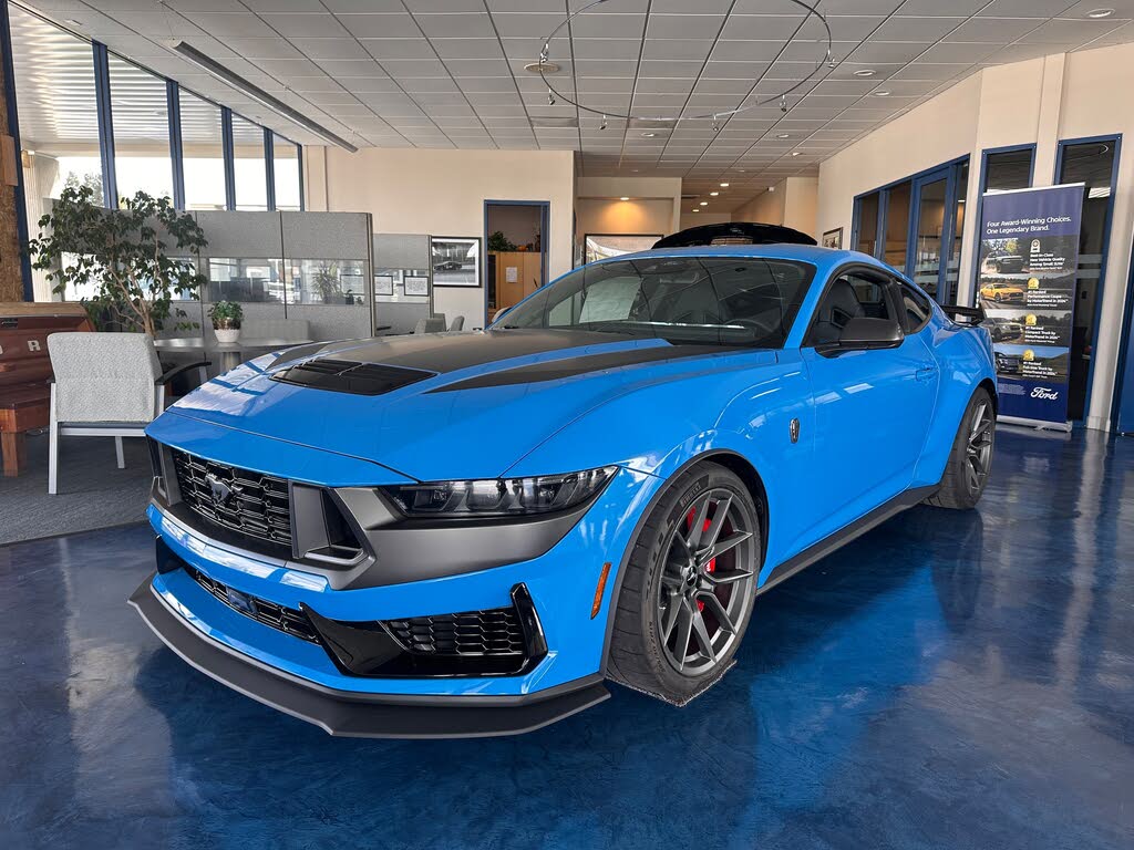 2025 Ford Mustang Dark Horse Fastback RWD