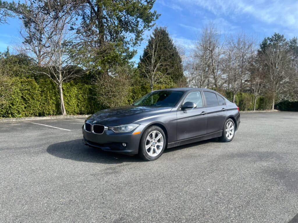 2012 BMW 3 Series 320i Sedan RWD