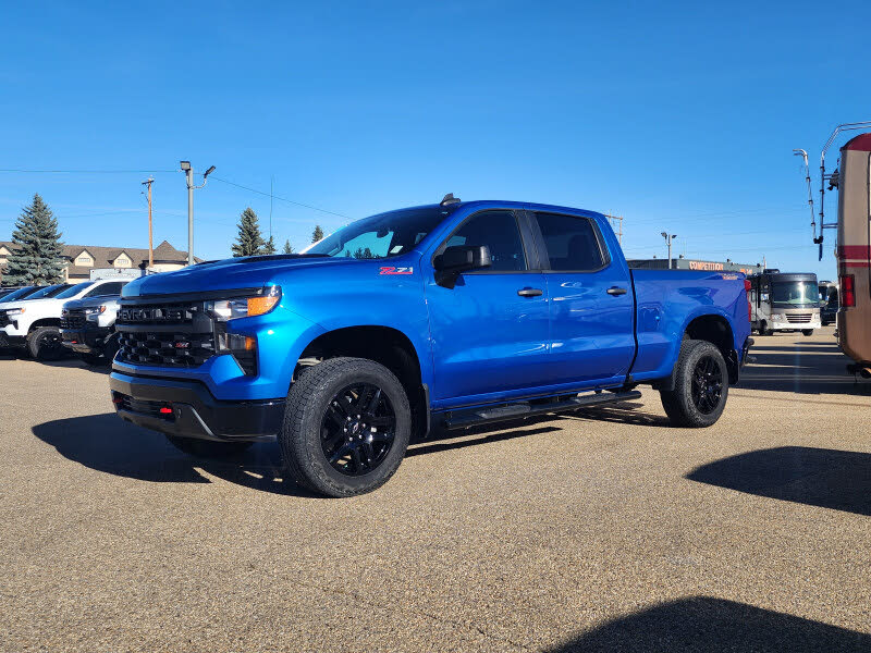 Chevrolet Silverado 1500 Custom Trail Boss Crew Cab 4WD 2023