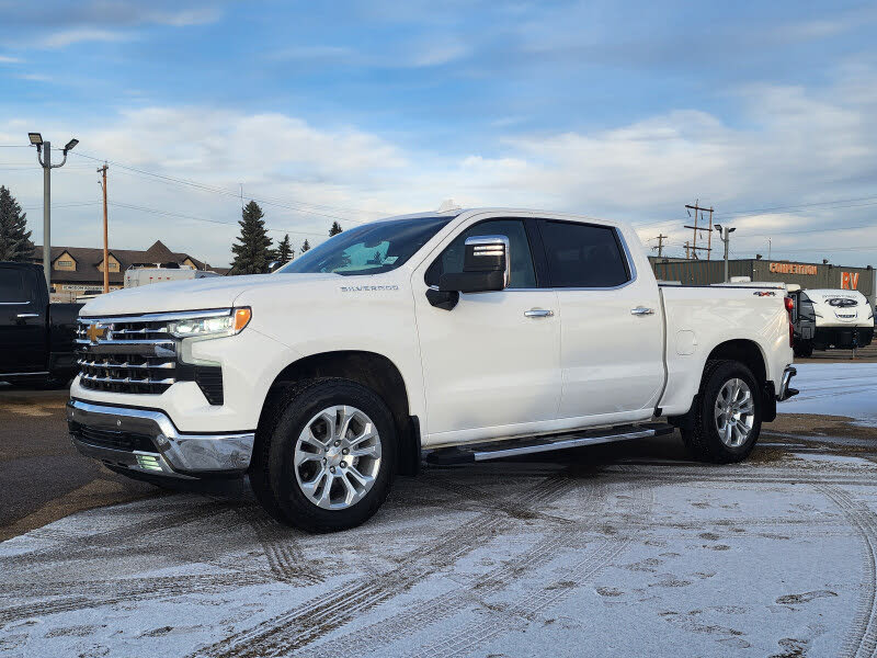 2024 Chevrolet Silverado 1500 LTZ Crew Cab 4WD