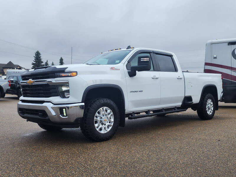 2024 Chevrolet Silverado 3500HD LT Crew Cab LB 4WD