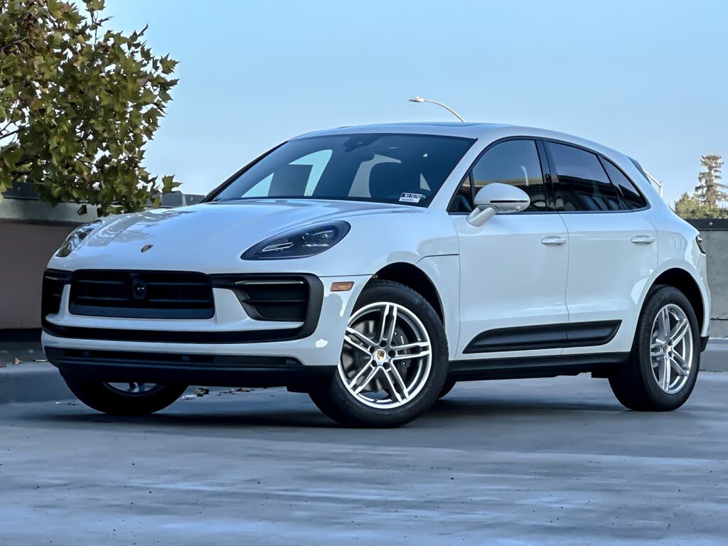 2026 Porsche Macan AWD
