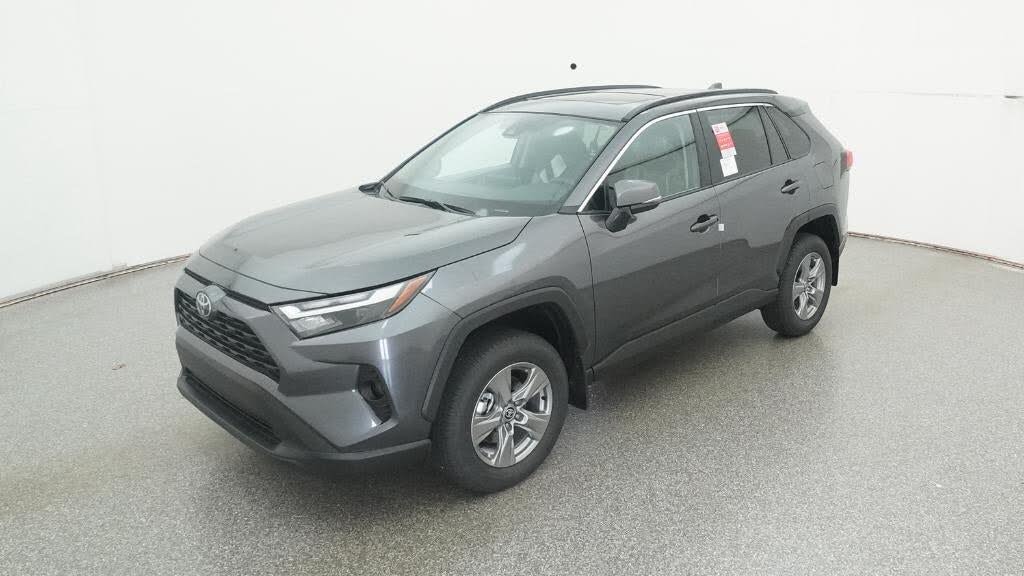 2025 Toyota RAV4 XLE FWD