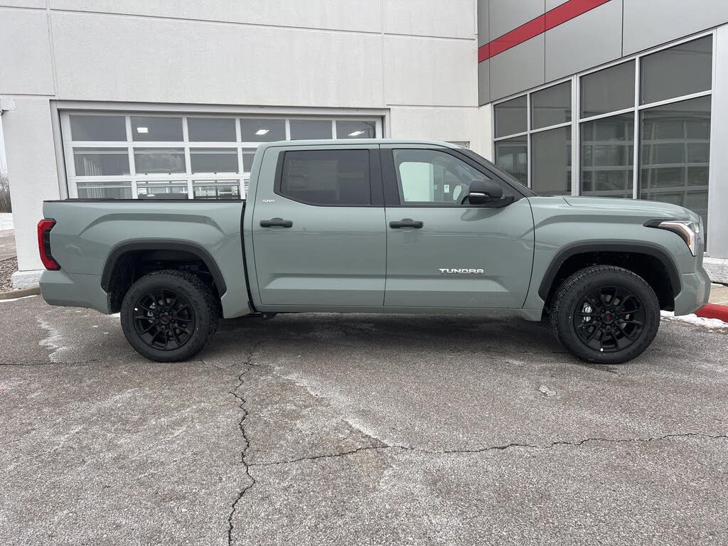 2026 Toyota Tundra SR5 CrewMax Cab 4WD
