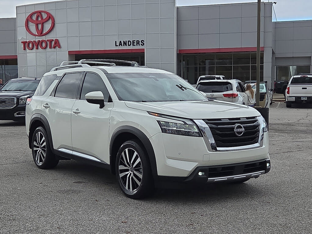 2023 Nissan Pathfinder Platinum 4WD