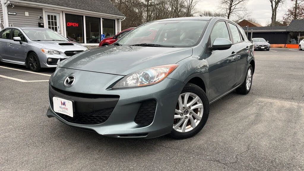 2013 Mazda MAZDA3 i Touring Hatchback