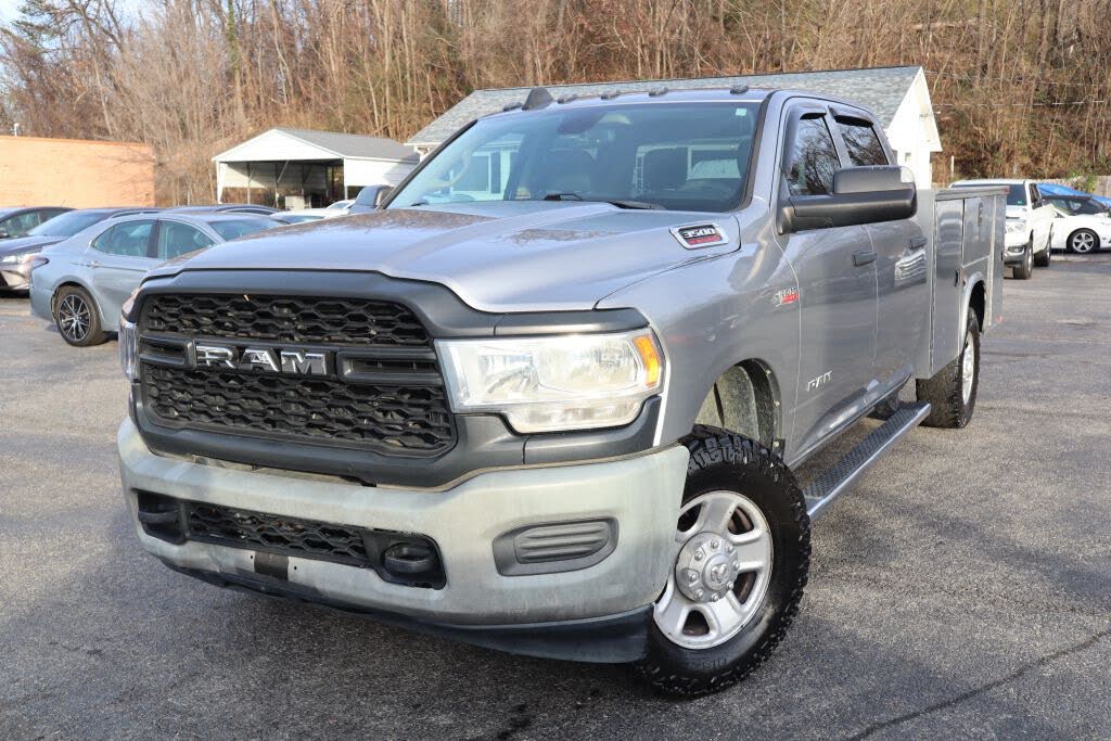 2019 RAM 3500 Chassis Tradesman Crew Cab 10000 GVWR RWD