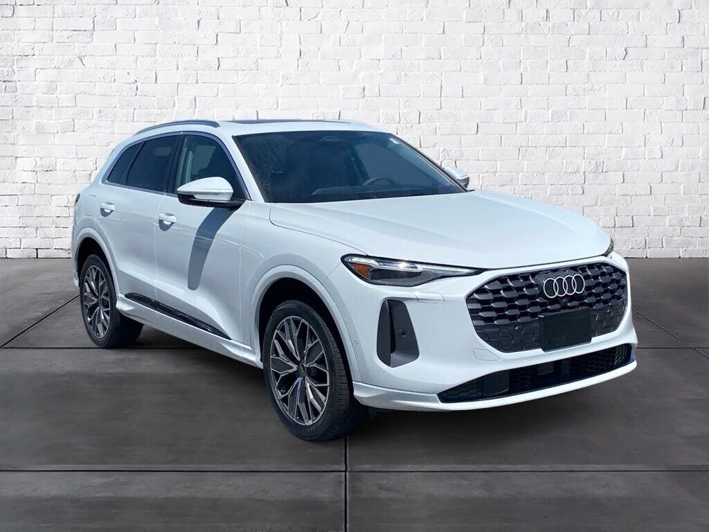 2025 Audi Q5 quattro Premium Plus 40 TFSI