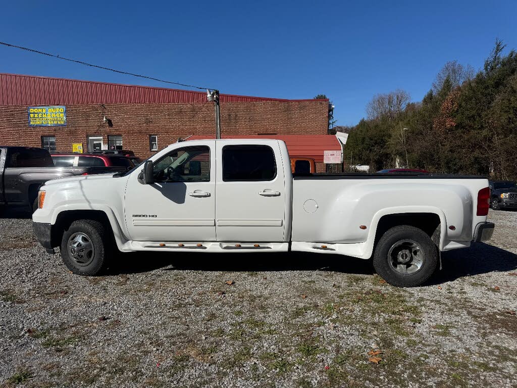 2011 GMC Sierra 3500HD SLT Crew Cab LB 4WD