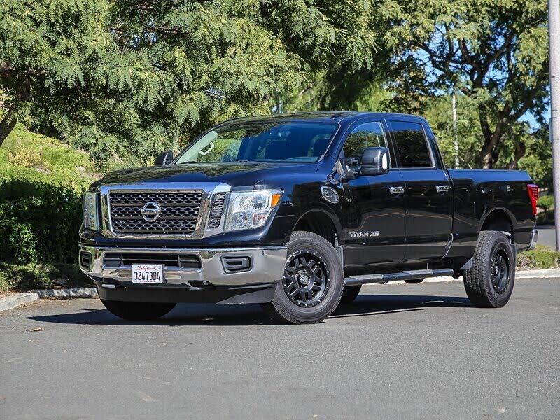 2017 Nissan Titan