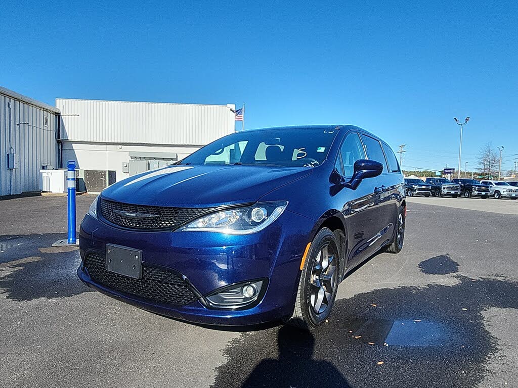 2019 Chrysler Pacifica Touring Plus FWD