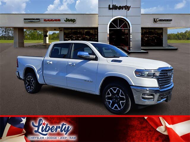 2025 RAM 1500 Laramie Crew Cab 4WD