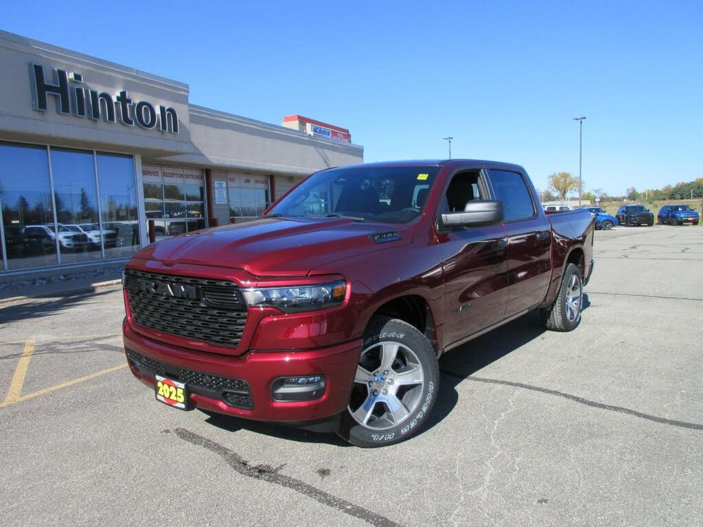 2025 RAM 1500 Tradesman Crew Cab 4WD