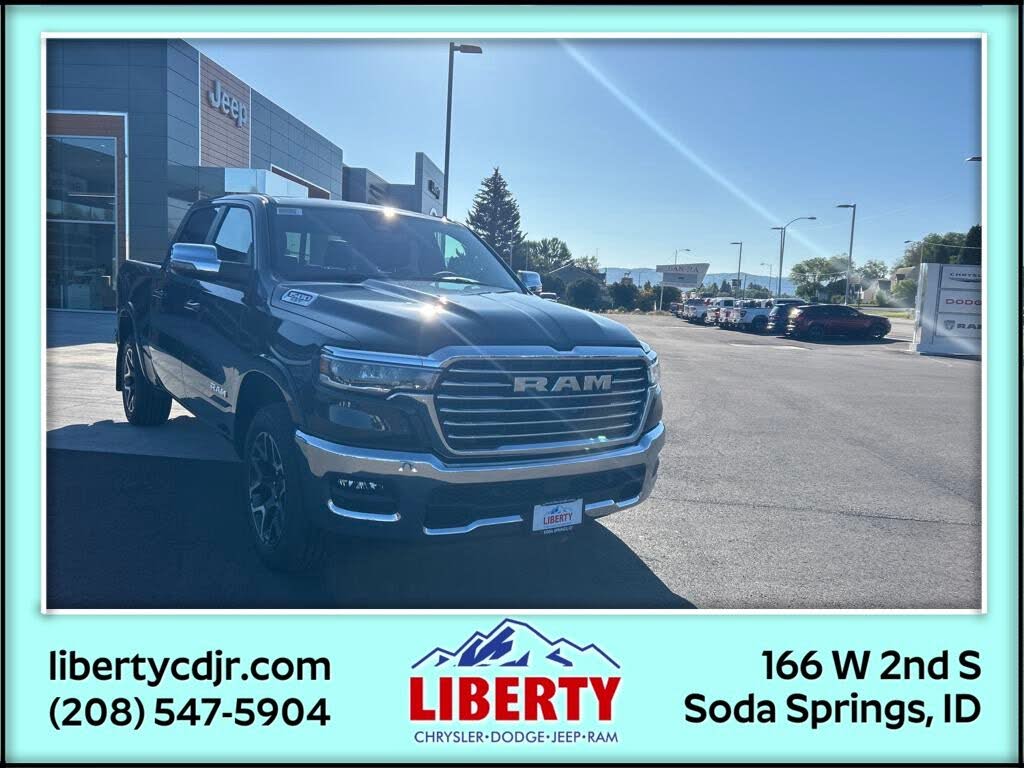 2025 RAM 1500 Laramie Crew Cab 4WD