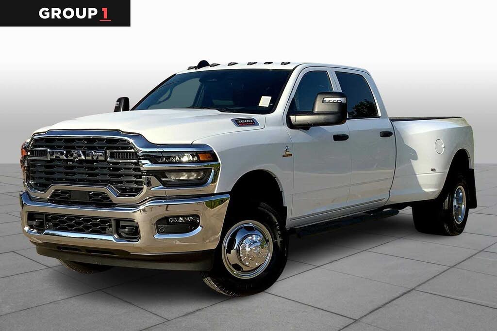 2026 RAM 3500 Tradesman Crew Cab LB DRW 4WD