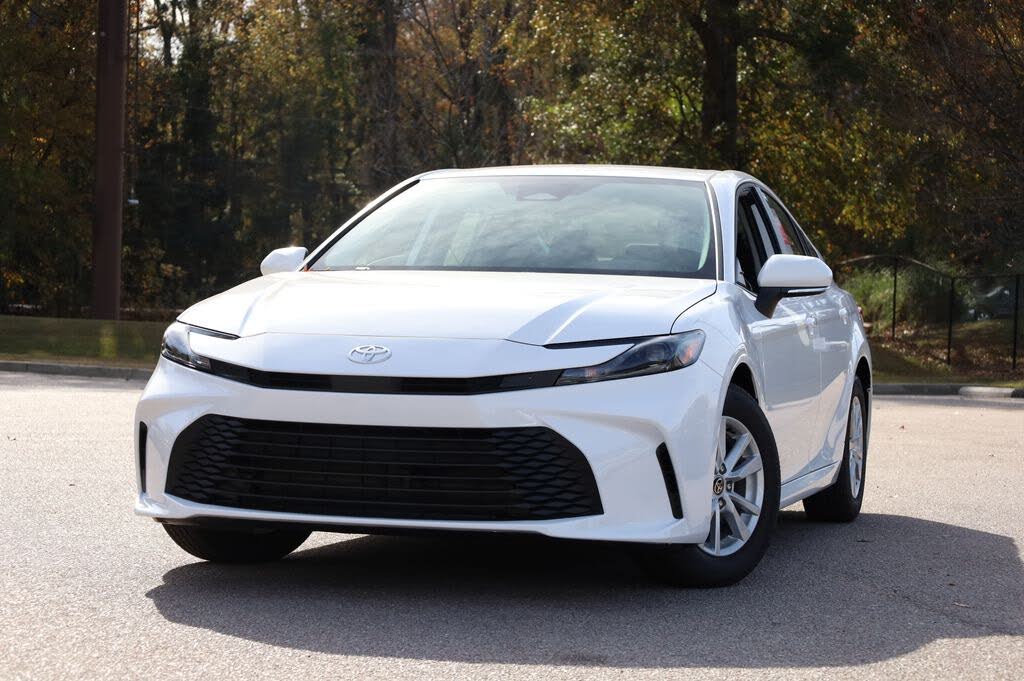 2026 Toyota Camry LE FWD