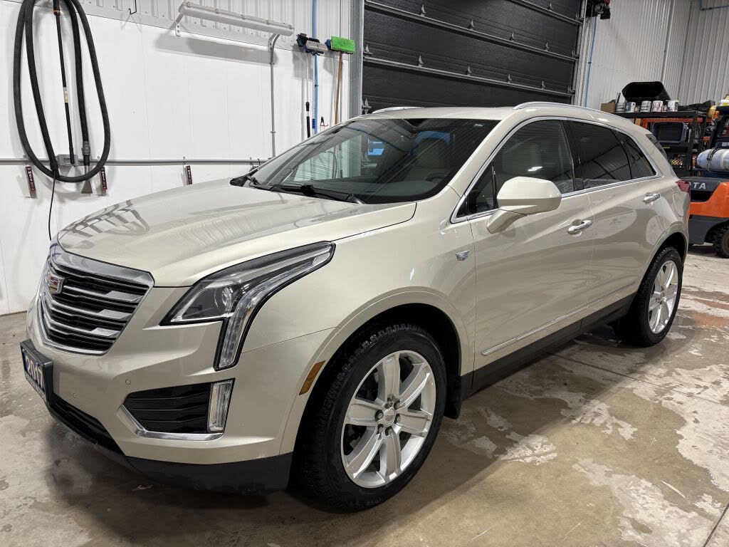 2017 Cadillac XT5 Luxury FWD