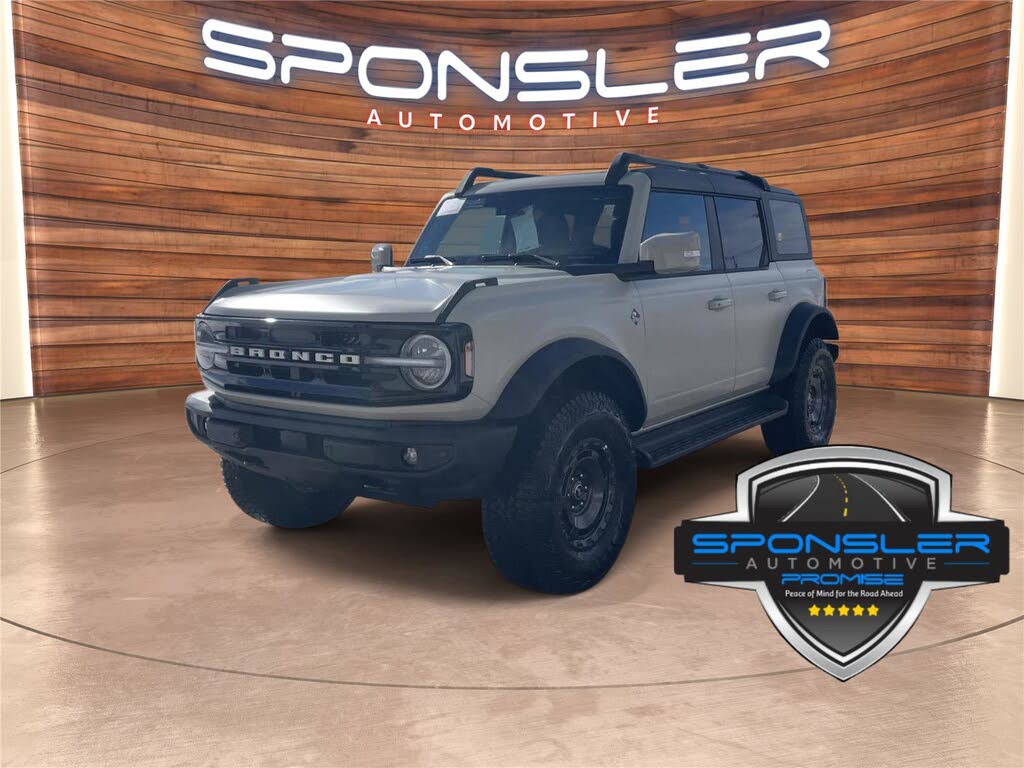 2025 Ford Bronco Outer Banks 4-Door 4WD