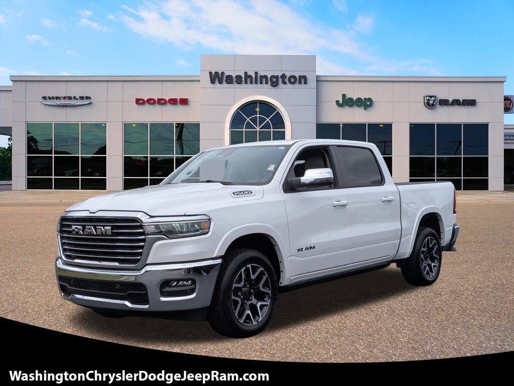 2026 RAM 1500 Laramie Crew Cab 4WD