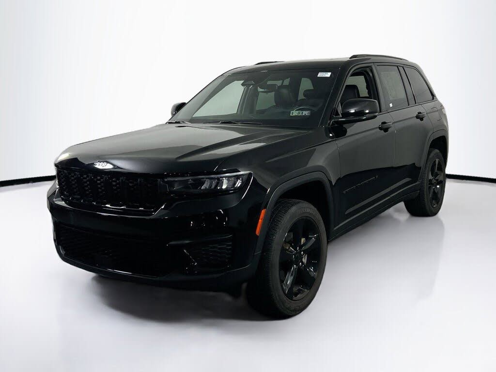 2023 Jeep Grand Cherokee Altitude 4WD